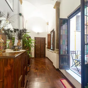 https://cartari-step-to-vatican-piazza-navona.it-romehotels.com